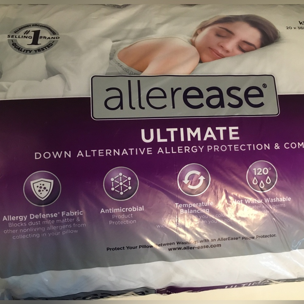 NWT Allerease Ultimate Allergy Protection and Comfort Down-Alternative Pillow.